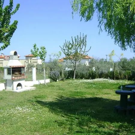 Apartment Karalias *