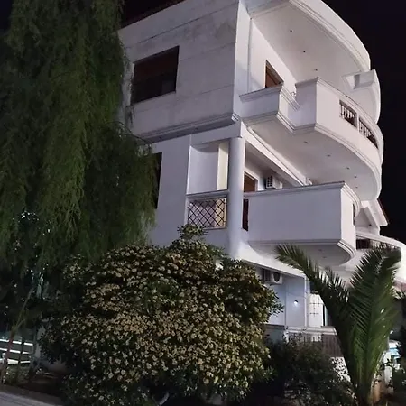Karalias Lejlighed *