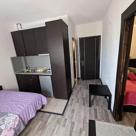 Apartment Karalias *